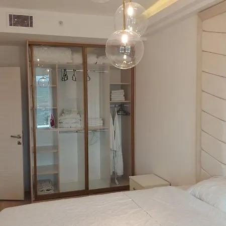 アパート 33 Floor, Luxury Apartment, Amazing View Sky Cevahir-skopje スコピエ